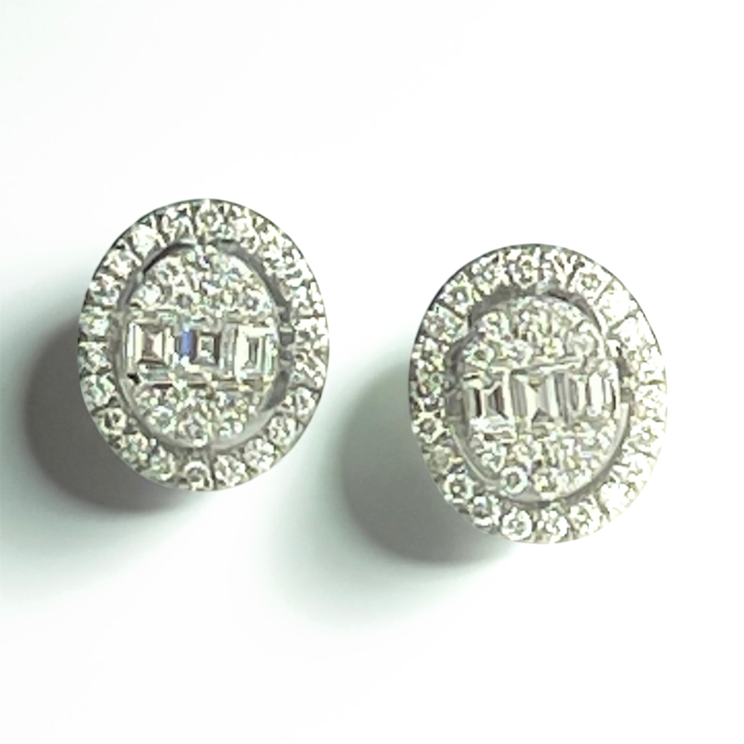Oval-Cut Diamond Earring